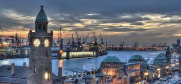 Hamburg Hafen Landungsbrücken Nacht