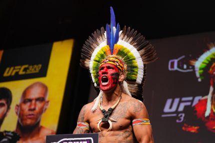 A Lot on the Line for Betting Underdog Pereira at UFC 320