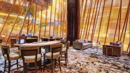 VEGAS MYTHS BUSTED: Casinos Banned Sunlight and Clocks to Trick Gamblers