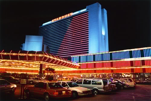 Still one of Vegas’ great mysteries, a casino cashier that walked away smoothly with half a million still hasn’t been found over 20 years later. (Source: Flickr.com/stevenm_61)