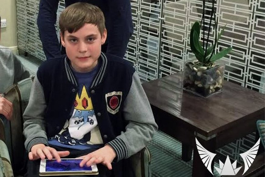 A photo of a 14 year-old profressional eSports player