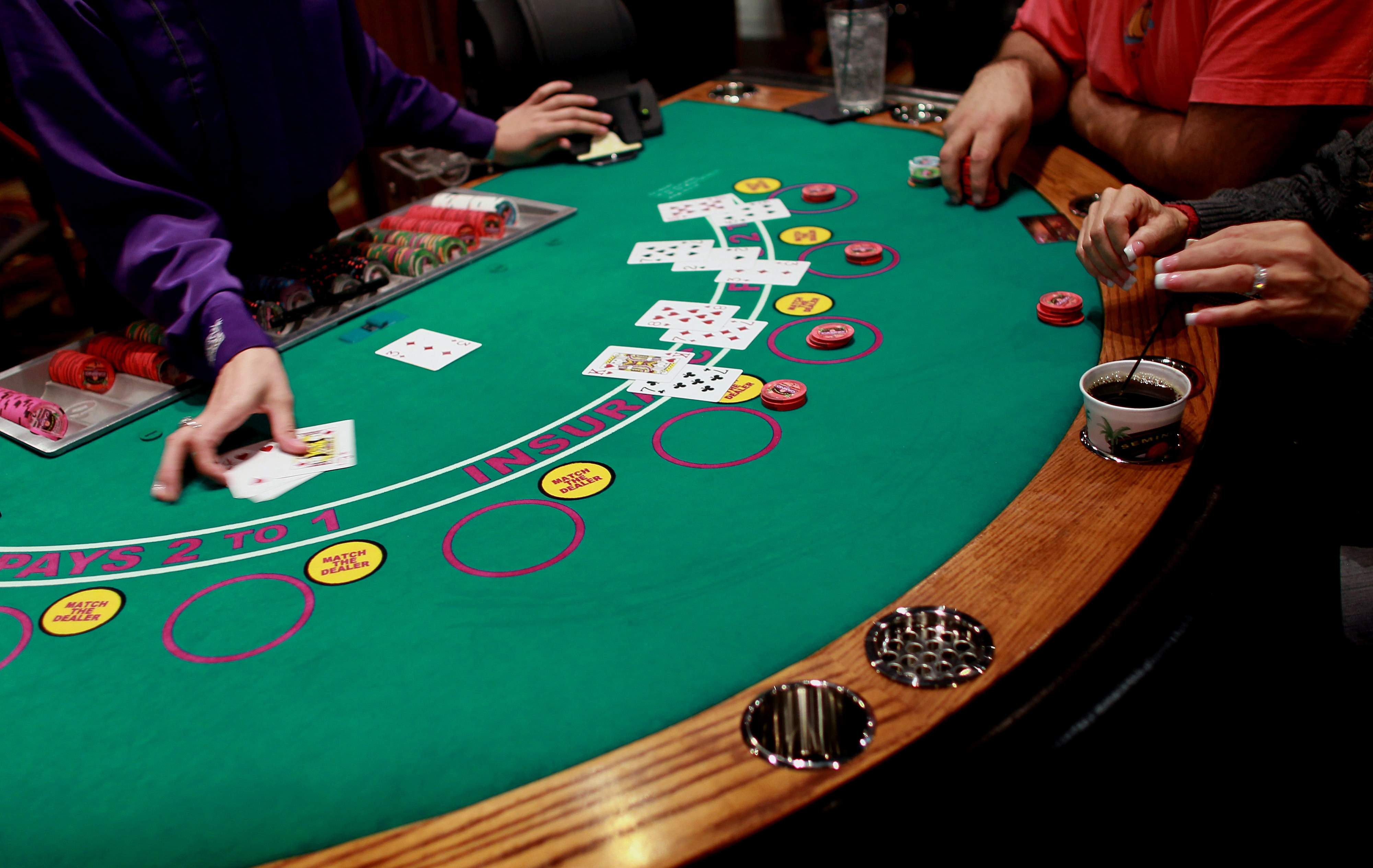 Blackjack Betting Strategy - Blackjack Card Counting Tips - poker