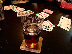 As fun as it is, alcohol will affect your ability to make rational gambling decisions. (Image: www.dareupyourparty.com)