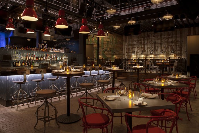 One of Monte Carlo's popular bars