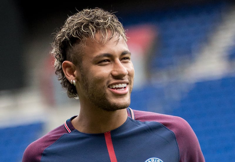 Neymar - pemain sepak bola