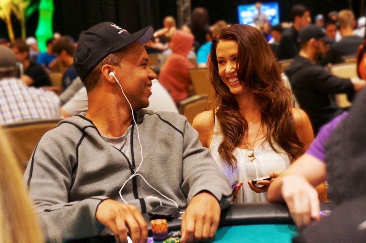 Shannon Elizabeth laughing with Phil Ivey at the poker table