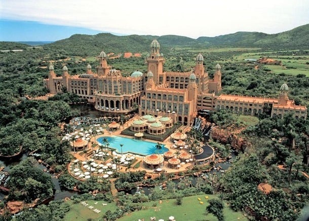 Perhaps only at Sun City in South Africa can you play big money games and see exotic big game in the same hour.