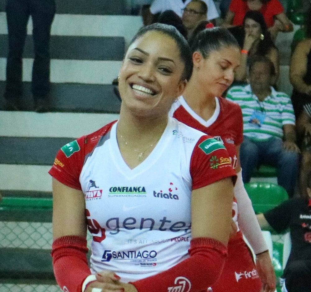 Brenda Castillo Volleyball Libero