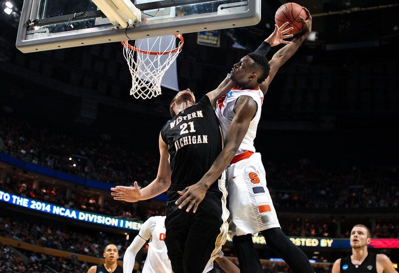 Slam dunk by Syracuse vs Western Michigan