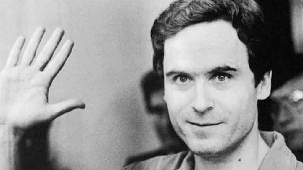 Ted Bundy, seorang pembunuh berantai Amerika yang terkenal