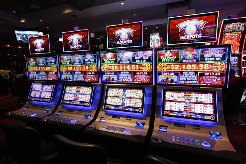 Finding the loosest slots in Las Vegas casinos