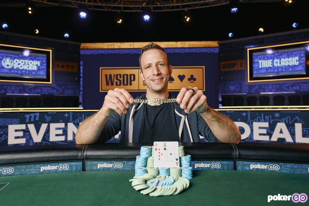 Benny Glaser celebrates his sixth WSOP bracelet victory.