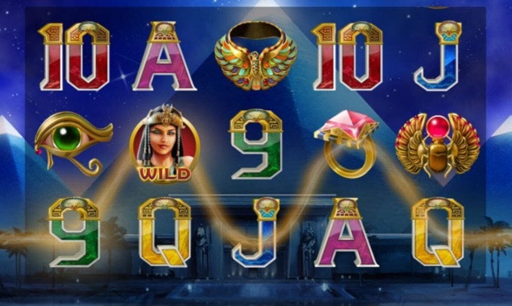 A spin result from ‘Nights with Cleo’ where a wild Cleo symbol has shown up in reel two in the center row.