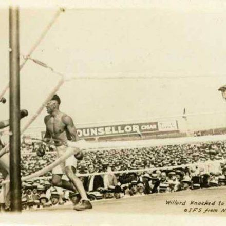 Willard Knocked to the ropes by Jack Dempsey