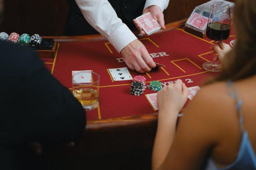 Being A Casino Dealer: A Dream Job Or A Nightmare?