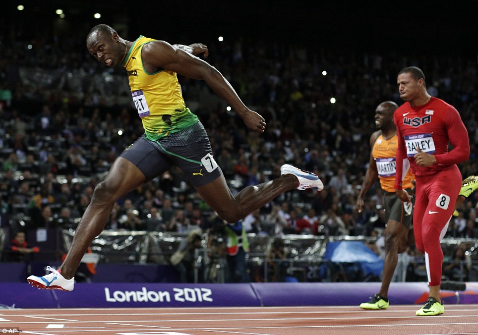 Usain Bolt Breaks 100 meters world record at London Olympics