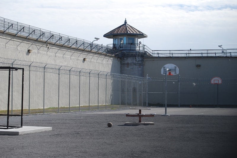 Prison 
