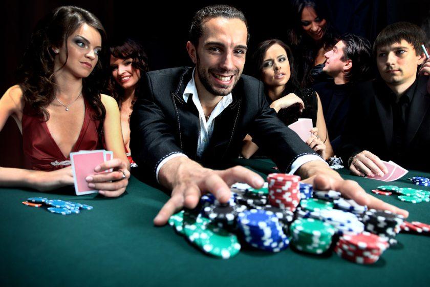 Poker and Pressure: How to Stay Calm and Make Smart Decisions in High-Stakes Situations