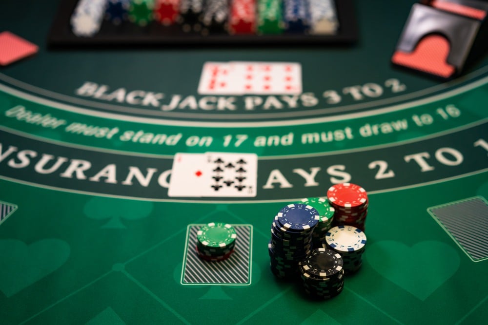 Blackjack hand signals | Casino.org