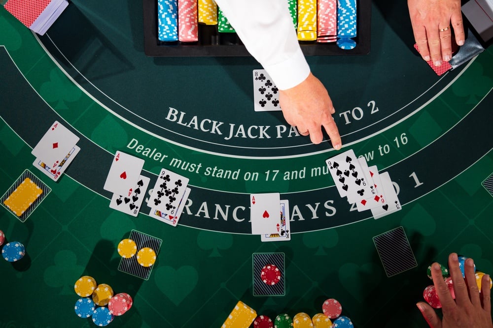 Blackjack hand signals | Casino.org