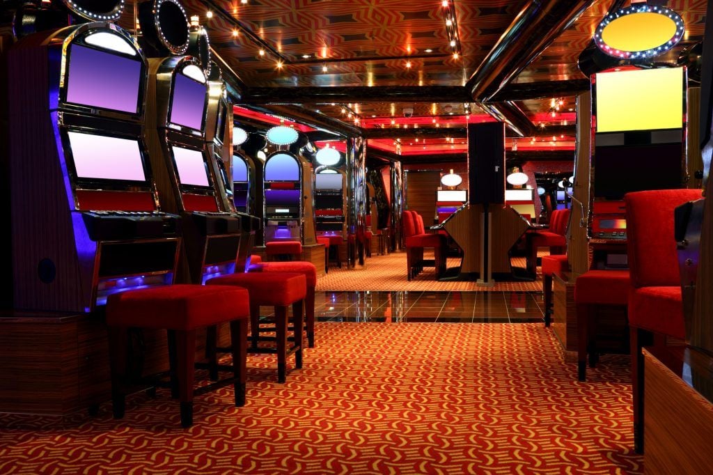 Gallery of The Psychology of Casinos in Las Vegas: Spaces Designed to Make  You Gamble More and Win Less - 3