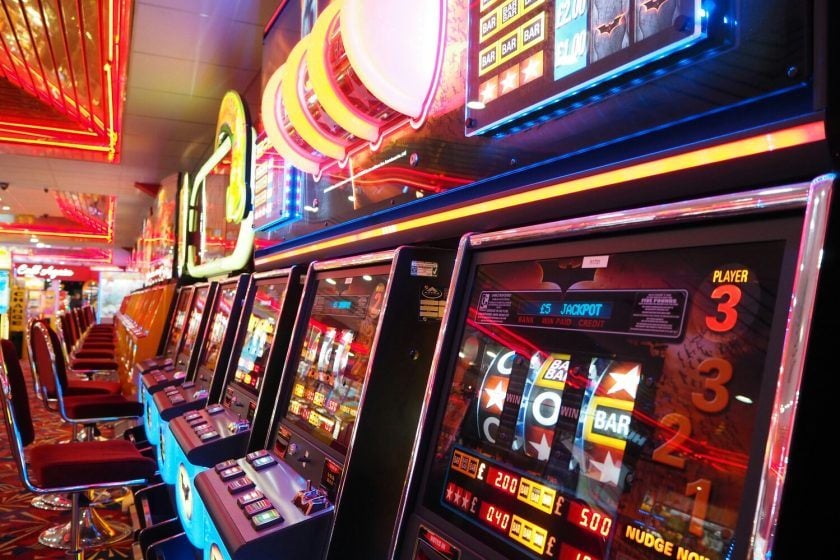 Decoding Casino Lingo: What Exactly Is A Hand Pay In Slots?