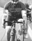 Dan Bilzerian mit dem Fahrrad