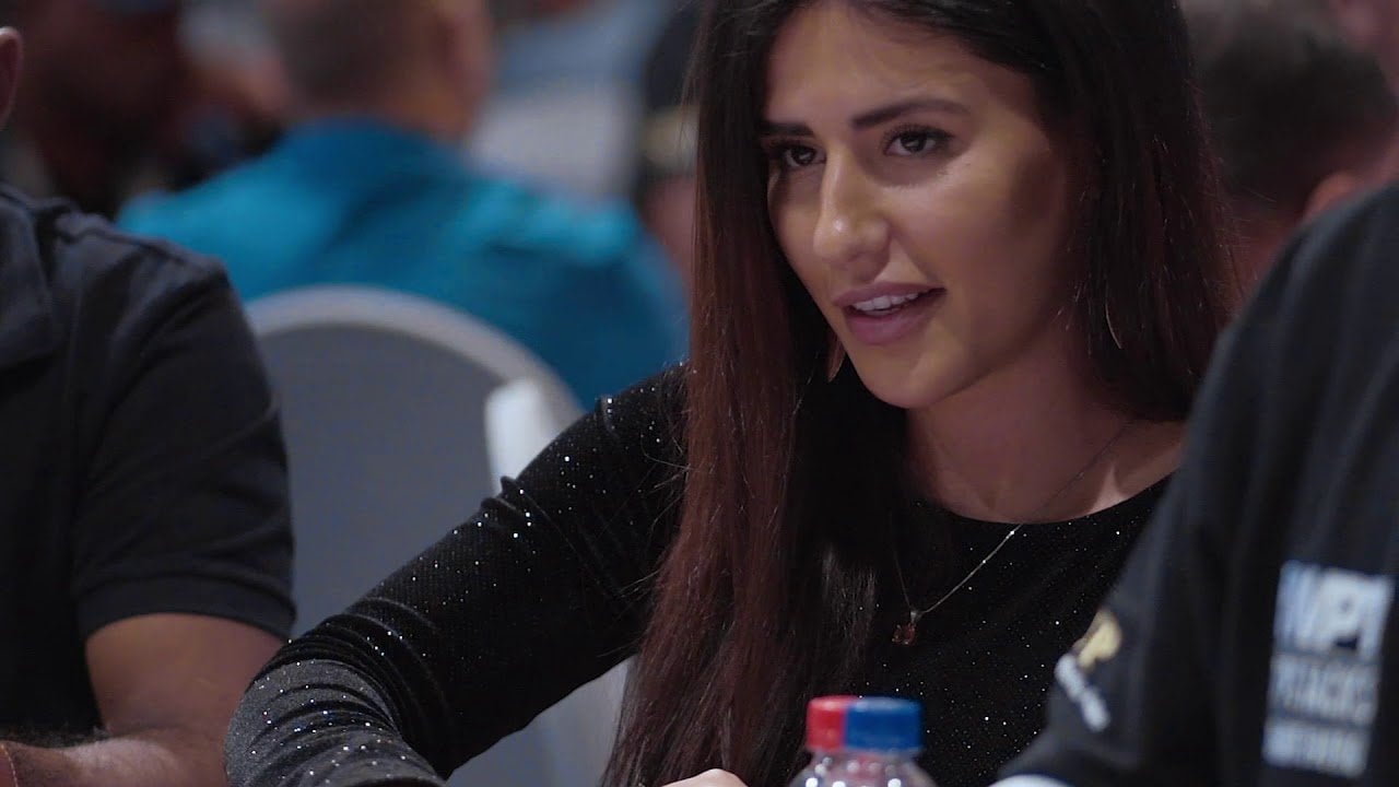 Melika Razavi, Poker