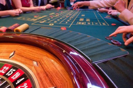 Roulette, Spieltisch, Hände und Arme