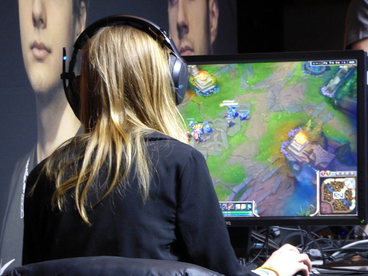 Computerspiel, Videospiel, Spielerin