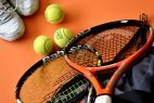 Tennis, Tennisschläger, Tennisbälle