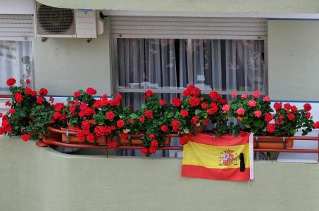 Spanien Fahne, Balkon