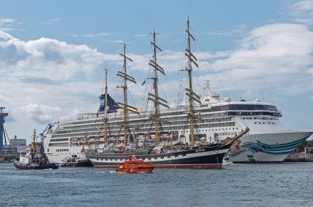 Werft Rostock, Hafen Warnemünde