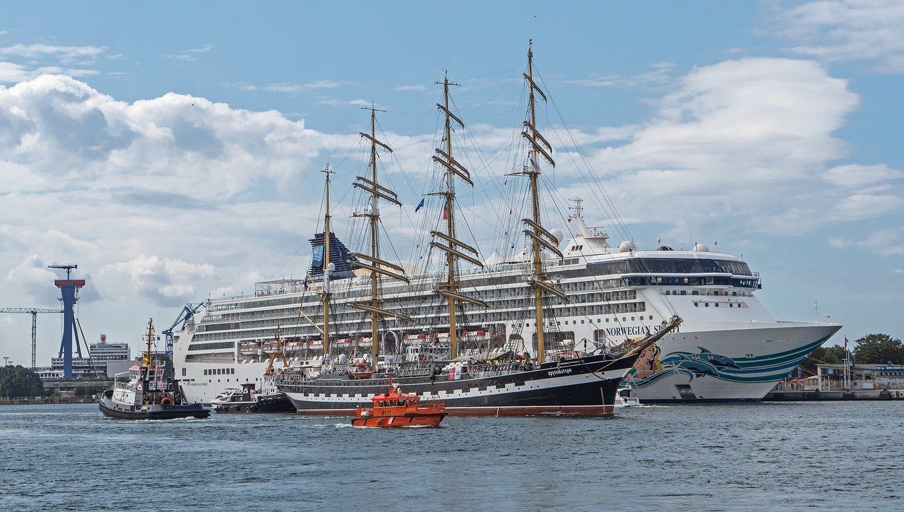 Werft Rostock, Hafen Warnemünde