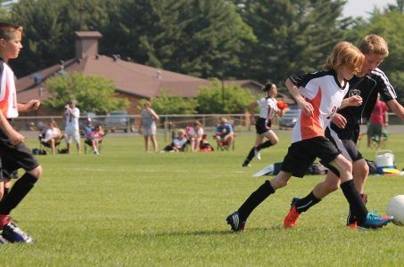 Jugendliche, Fußball, Kinder beim Sport