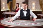Casino Dealer, Spieltisch, Karten