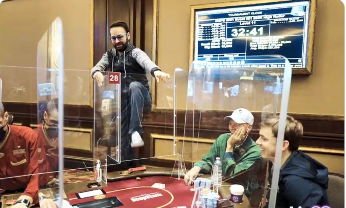 Daniel Negreanu, Spieltisch, Pokerspieler