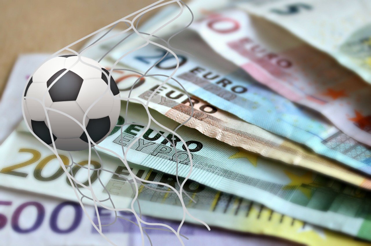 Banknoten, Fußball, Netz