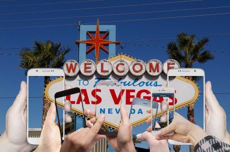Las Vegas Sign, Hände, Smartphones