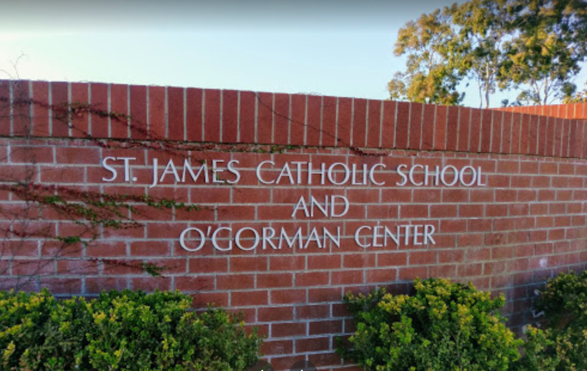 Schild der St. James Catholic School