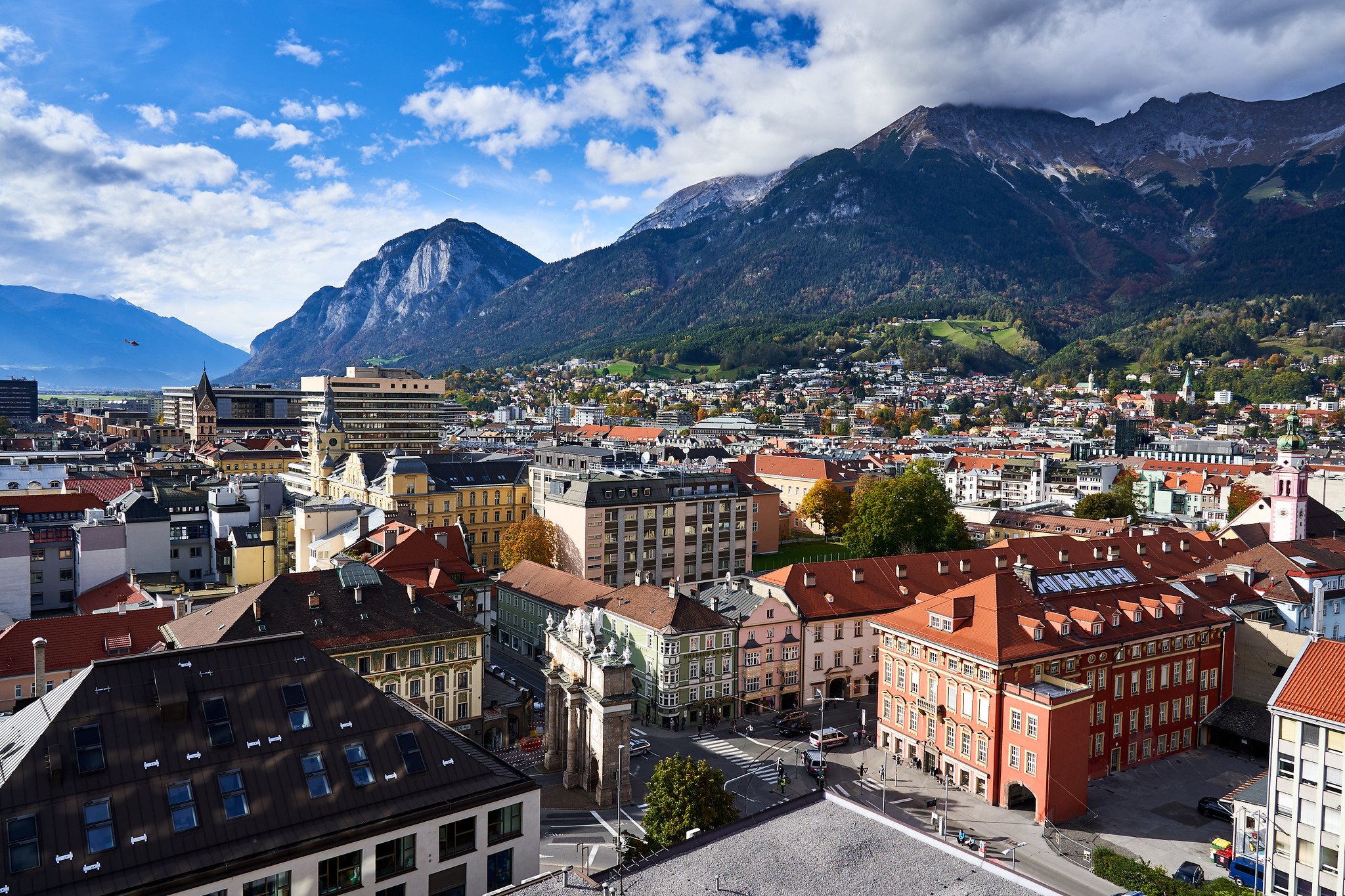 Blick auf Innsbruck und Berge