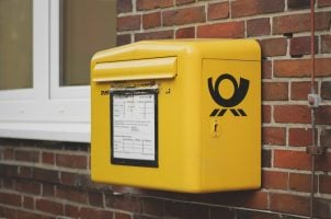 Briefkasten an Hauswand