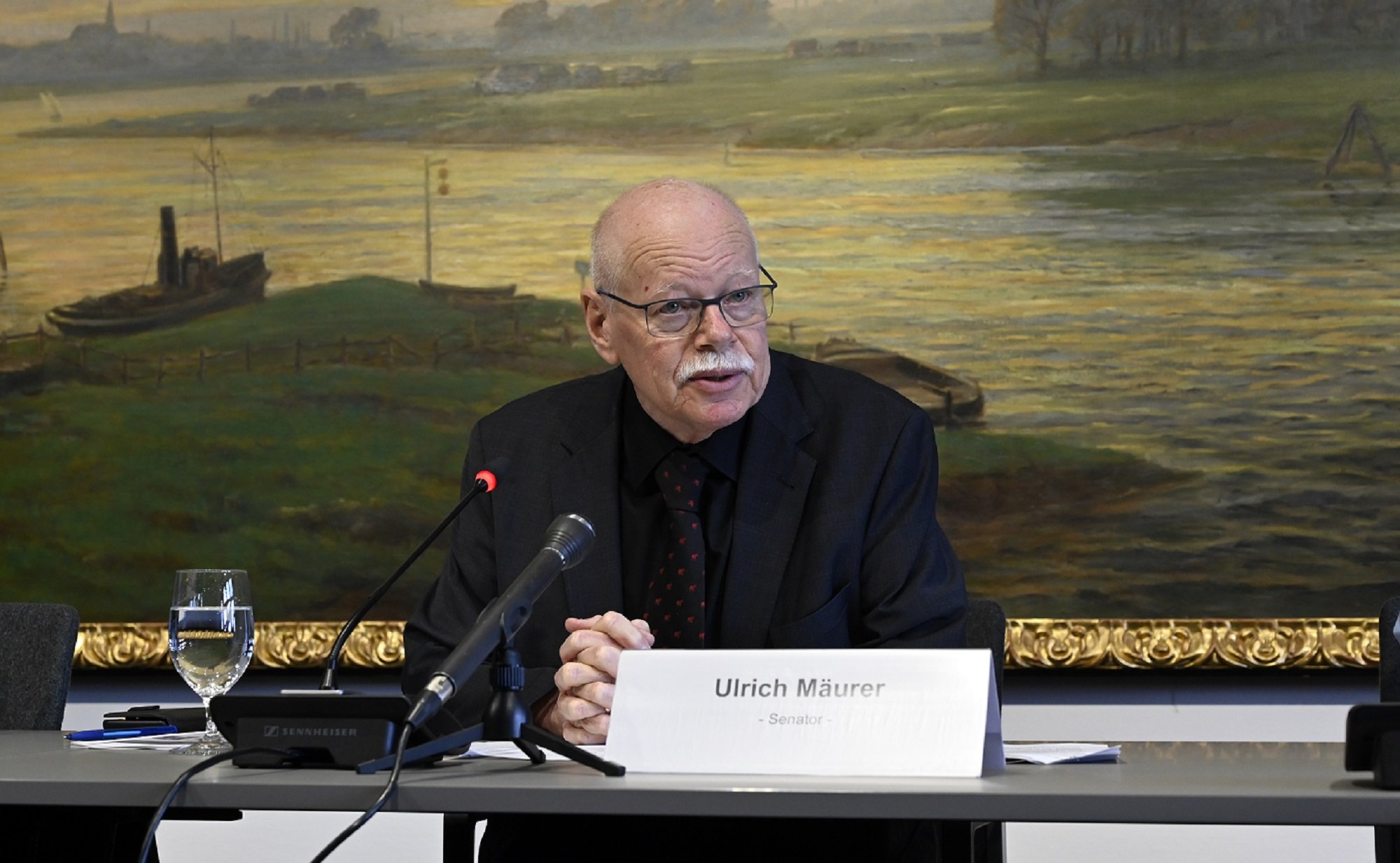 Innensenator Mäurer Bremen Pressekonferenz