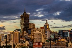 Dunkle Wolken über Macau