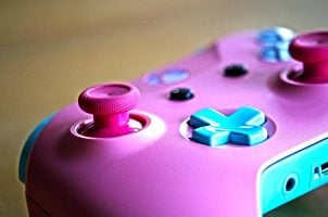 Spielekonsole in Pink