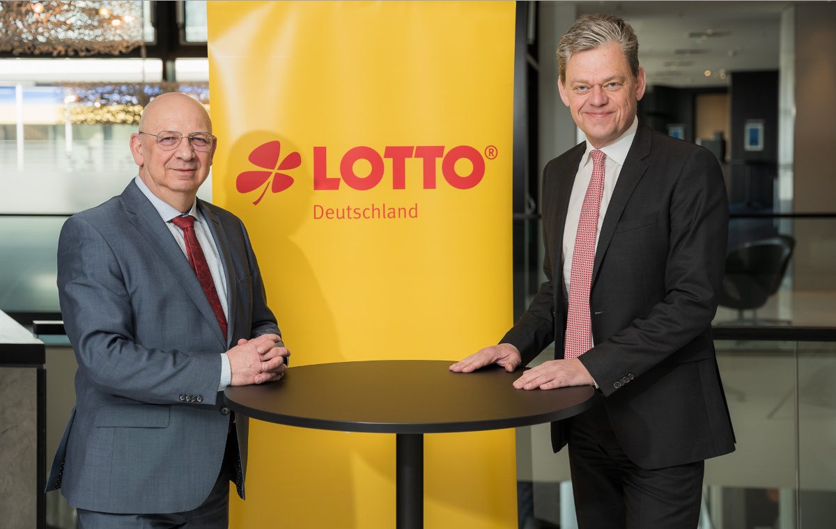 Lotto-Geschäftsführer Torsten Meinberg und Axel Holthaus