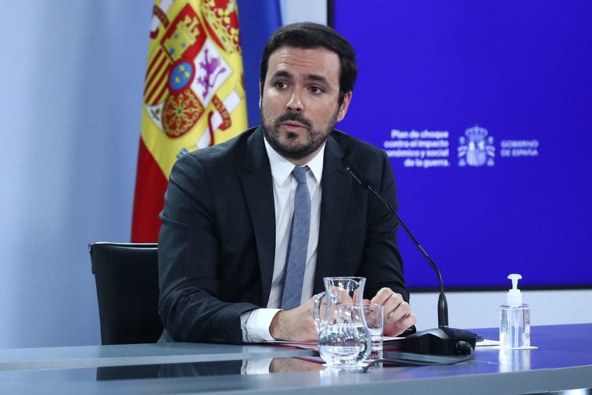 Alberto Garzón, Verbraucherschutzminister Spanien