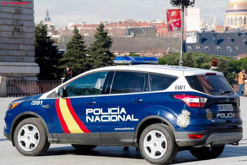 Polizei in Spanien, Polizeifahrzeug, Policía Nacional