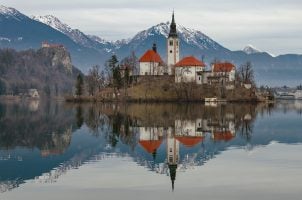 Slowenien, Kirche im See