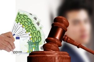 Geldscheine, Richterhammer, Euro, Geldstrafe